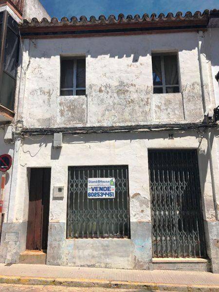Casa en venta en el centro de Bollullos Par del Condado, para reformar